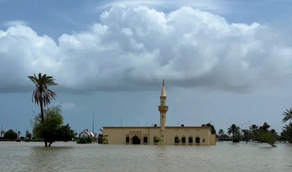 7 وفيات جراء السيول في الإمارات