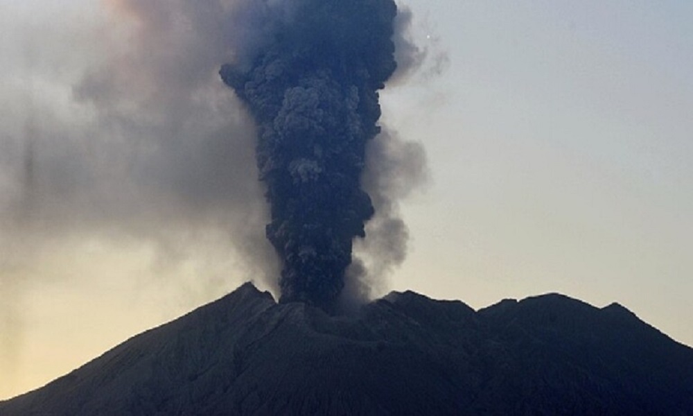 ثوران بركان “ساكورادزيما” في اليابان