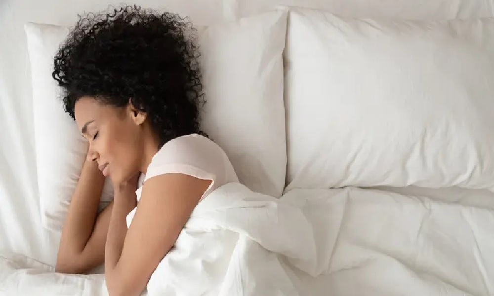 هل من الخطر النوم بجانب الخلوي؟
