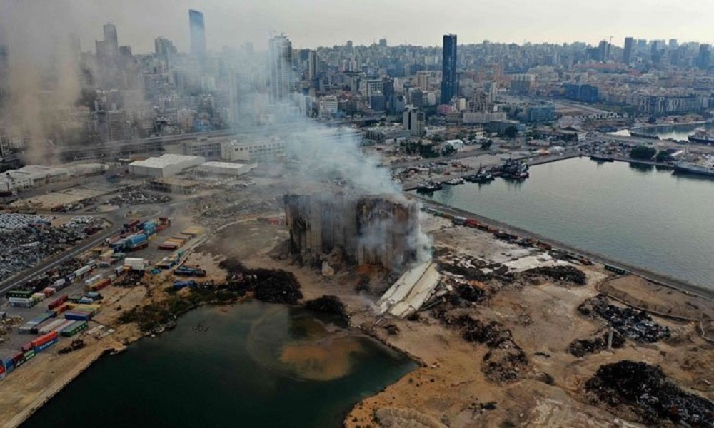 تجدّد الحريق في أهراء القمح بمرفأ بيروت! (صوَر)