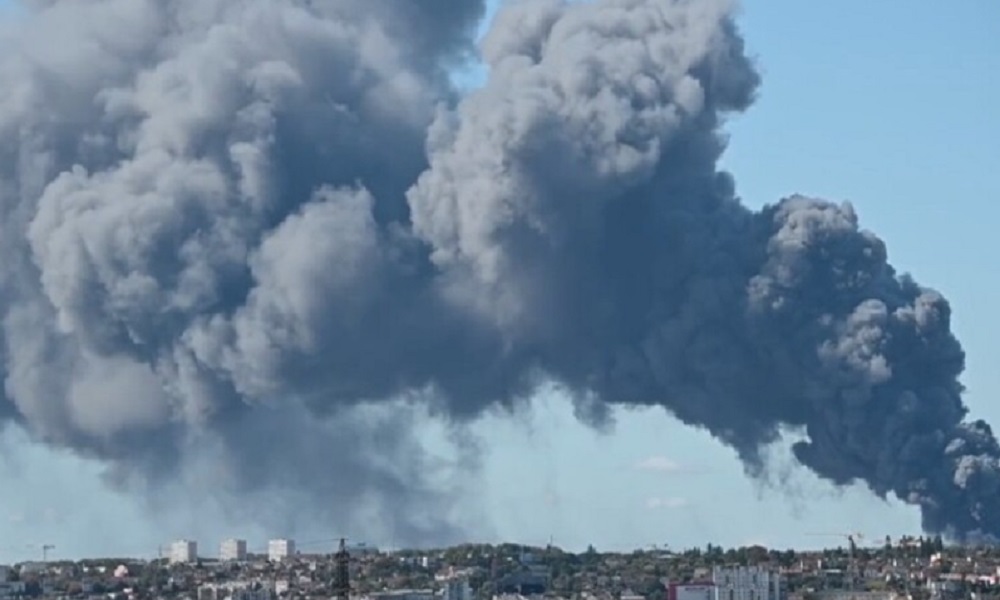 بالفيديو: حريق ضخم في باريس