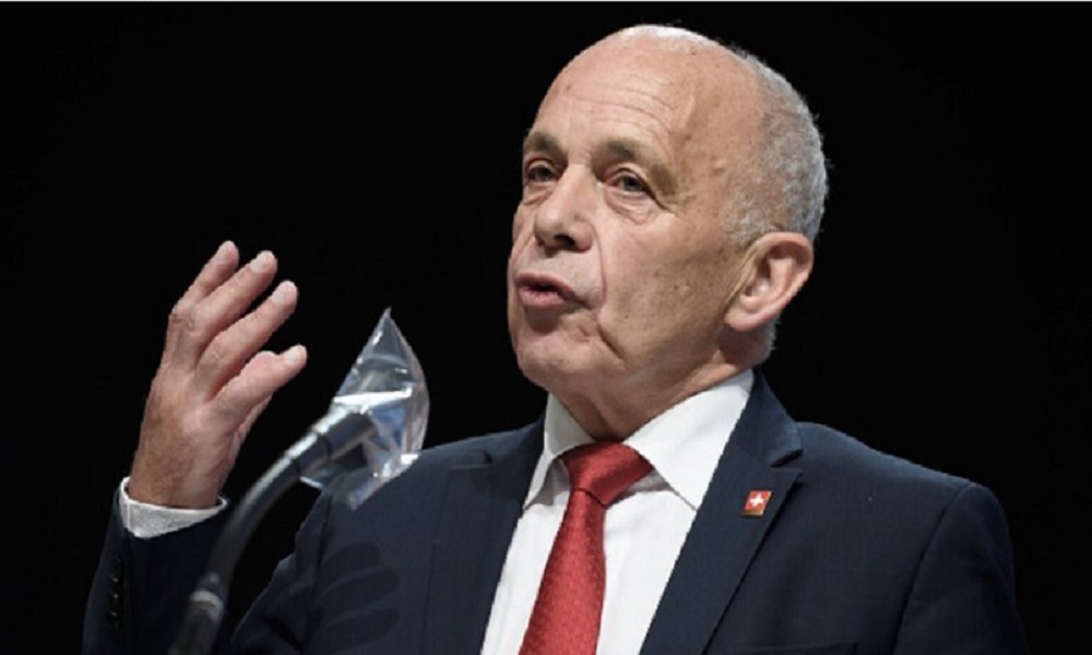 وزير المالية السويسري يستقيل من منصبه