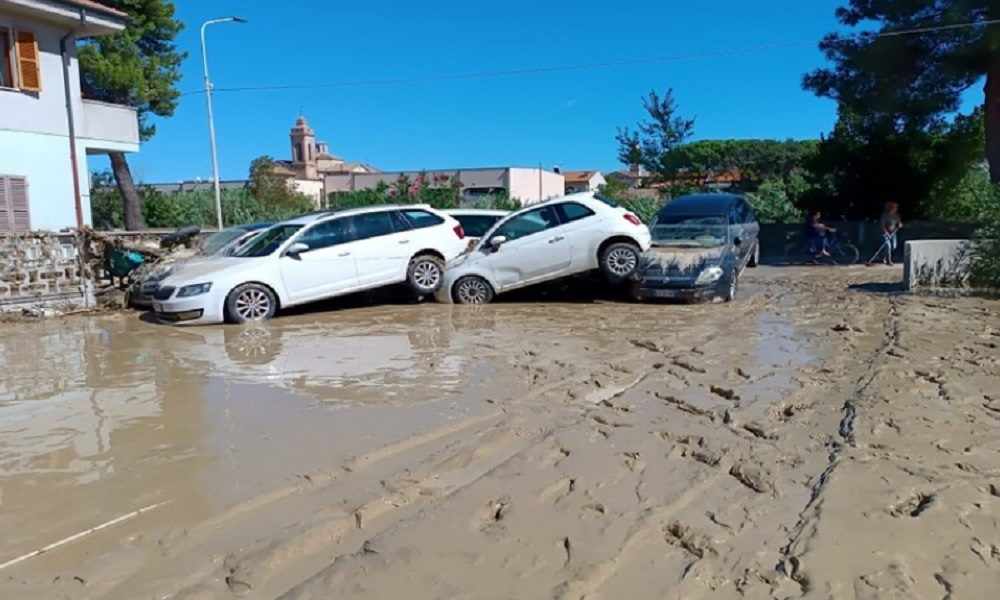 ارتفاع عدد قتلى الفيضانات في إيطاليا