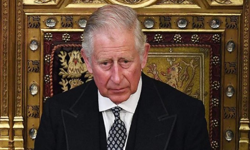 الملك تشارلز يحظر طبق كبد الأوز على موائد القصر
