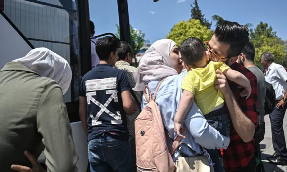 ترحيل عشرات اللاجئين السوريين من تركيا قسرياً