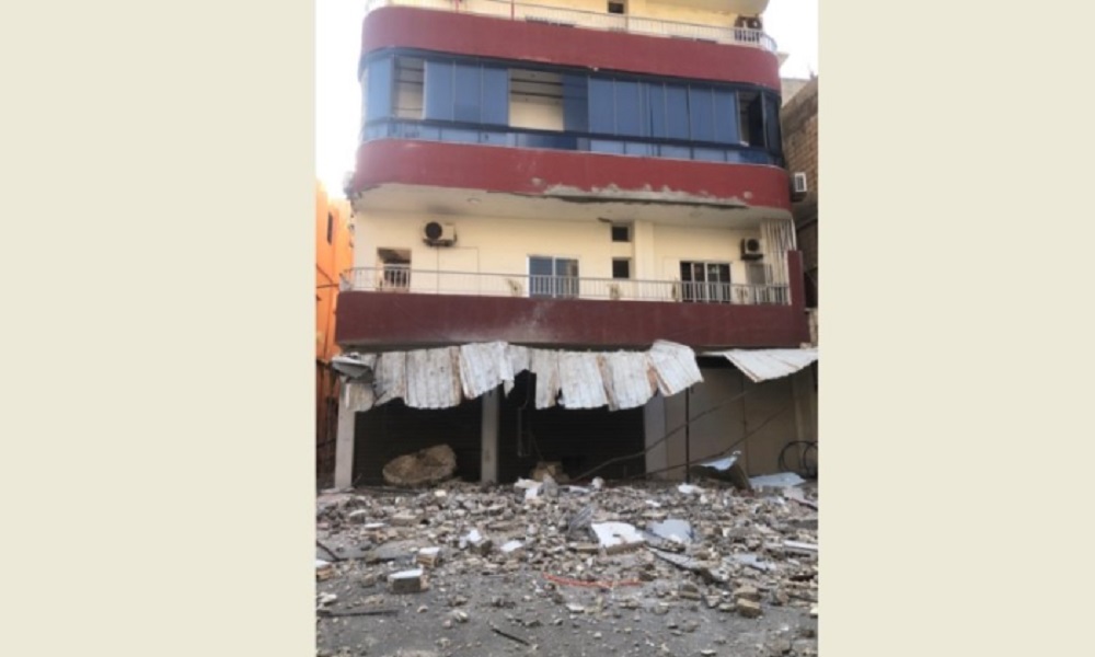 في صور… انهيار سقف شقة وشرفتها 