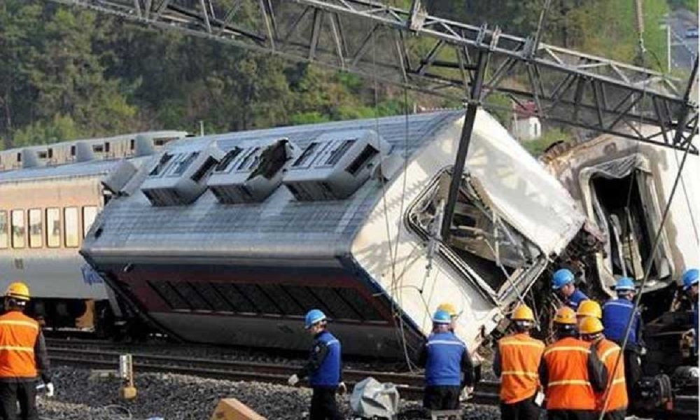 كوريا الجنوبية… عشرات الإصابات إثر خروج قطار عن مساره