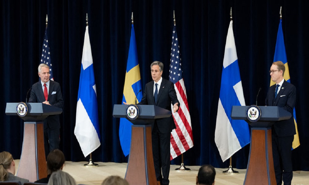 واشنطن: واثقون من ضمّ السويد وفنلندا إلى الناتو