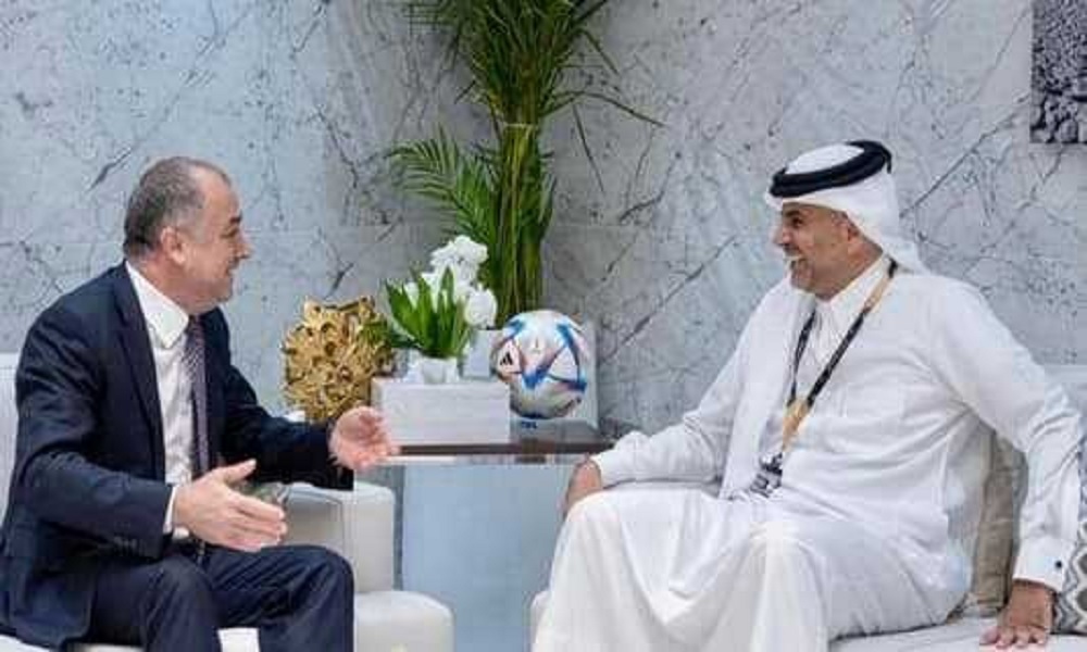 بو صعب لرئيس وزراء قطر: تنظيم كأس العالم مصدر اعتزاز لكلّ عربي