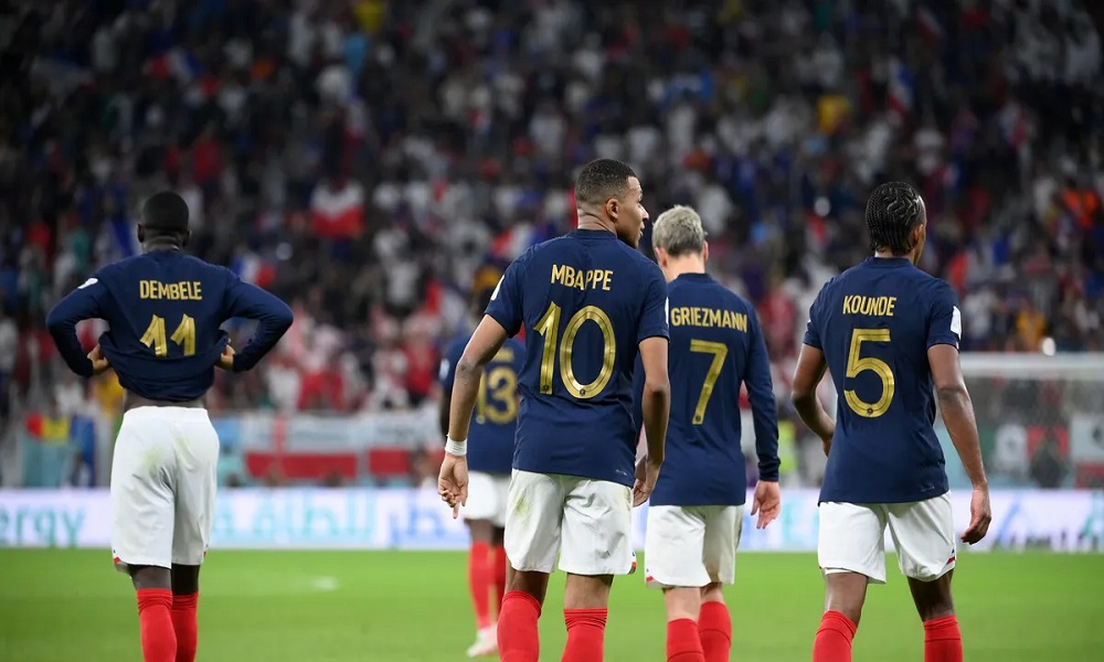 قبل يومين من نهائي المونديال… فيروس يتفشى بين لاعبي فرنسا!