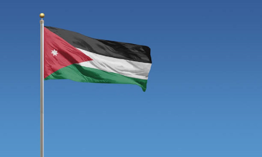 الأردن ينفذ أكبر عملية إنزال للمساعدات في قطاع غزة