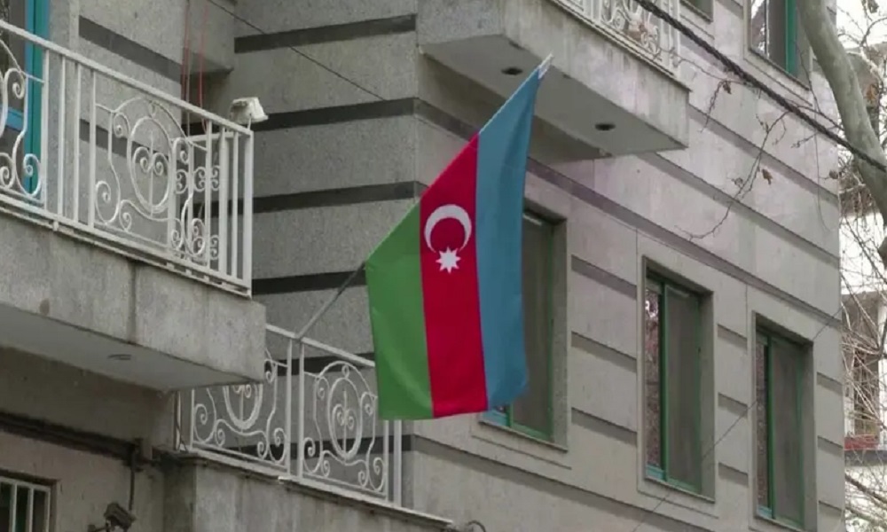 أذربيجان توصي رعاياها بعدم السفر لإيران!