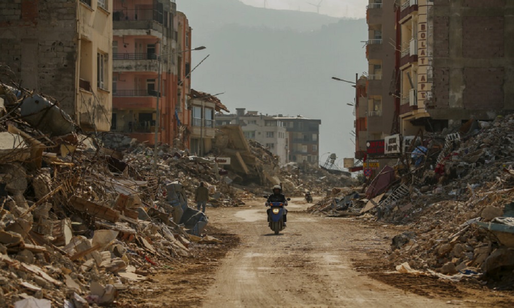 تركيا: قتيلان و140 جريحا جراء زلزال ملاطية