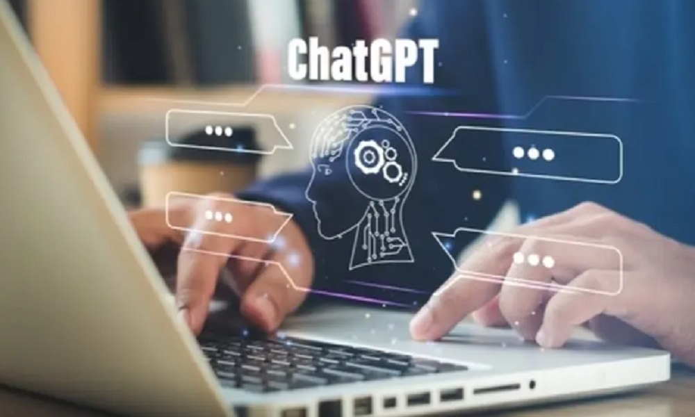 مئات الشركات تستبدل بعض موظفيها بتطبيق “ChatGPT”