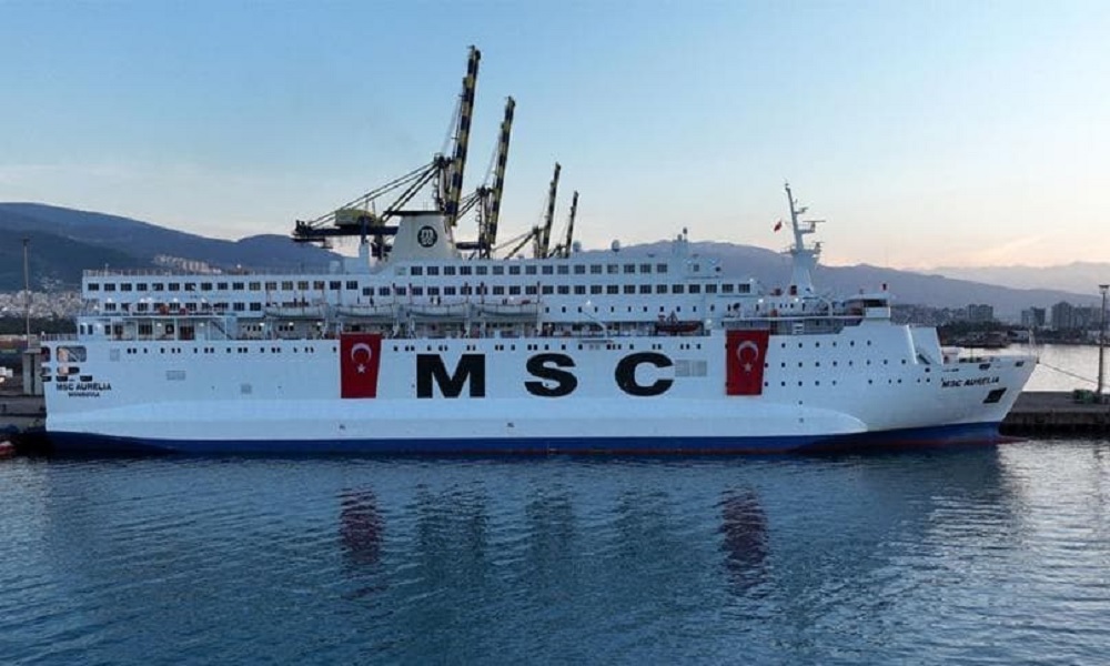 سفن عملاقة تتحوّل إلى مأوى في تركيا