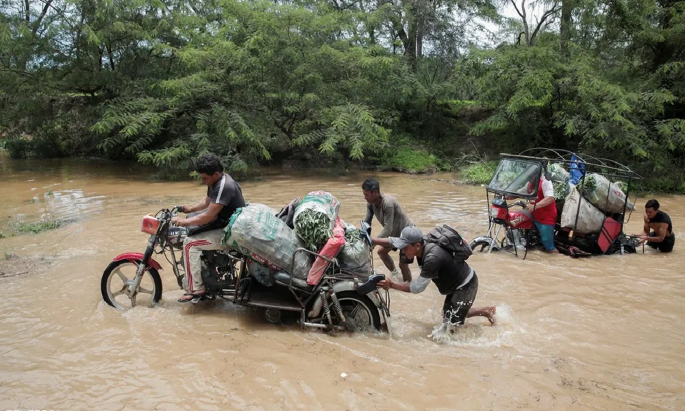 بالفيديو: ضحايا جرّاء فيضانات مدمرة في البيرو