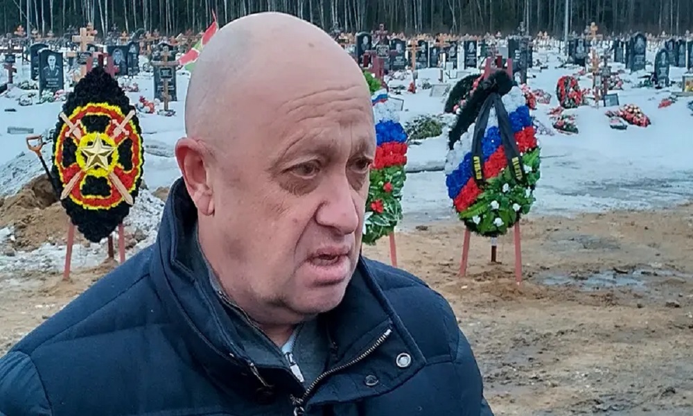 رئيس فاغنر يتهم وحدة من الجيش الروسي بالفرار من باخموت