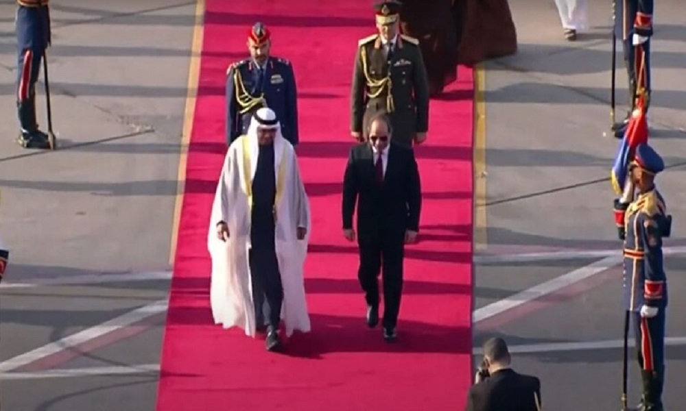 رئيس الإمارات يصل القاهرة في زيارة رسمية