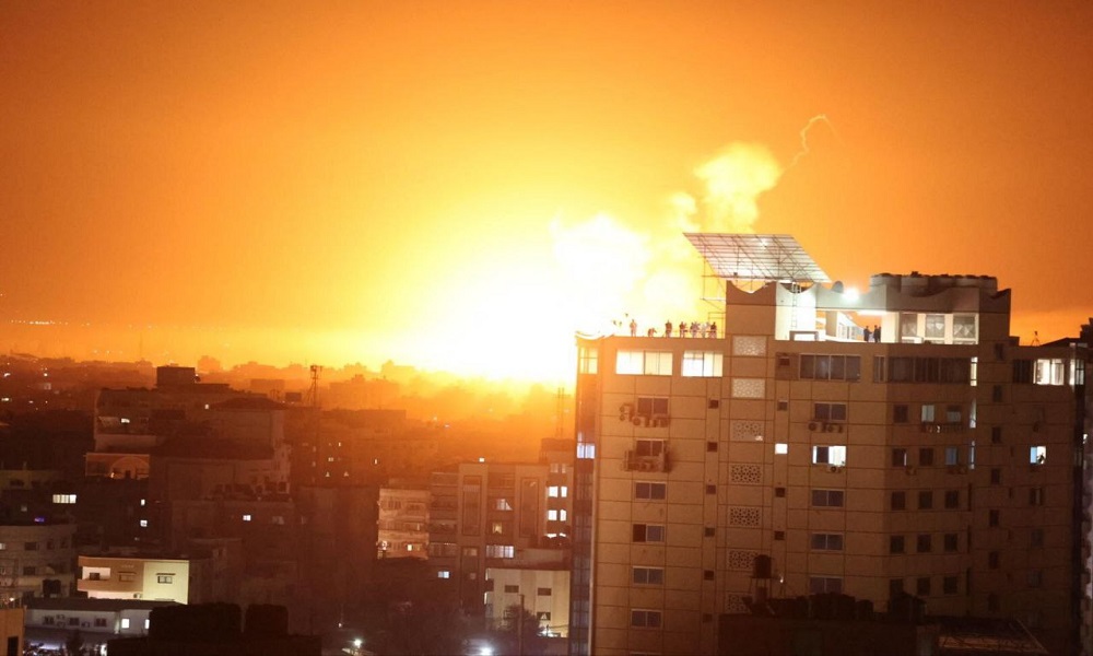 ردًا على إطلاق صواريخ من لبنان… قصف إسرائيلي على غزة (فيديو)