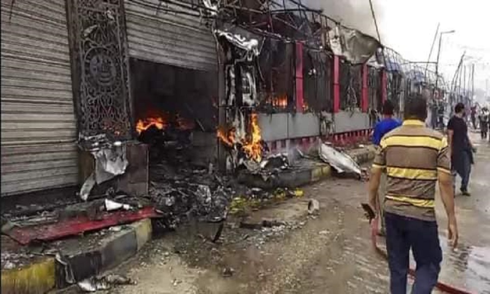بالفيديو: حريق هائل يلتهم معرضًا في مصر