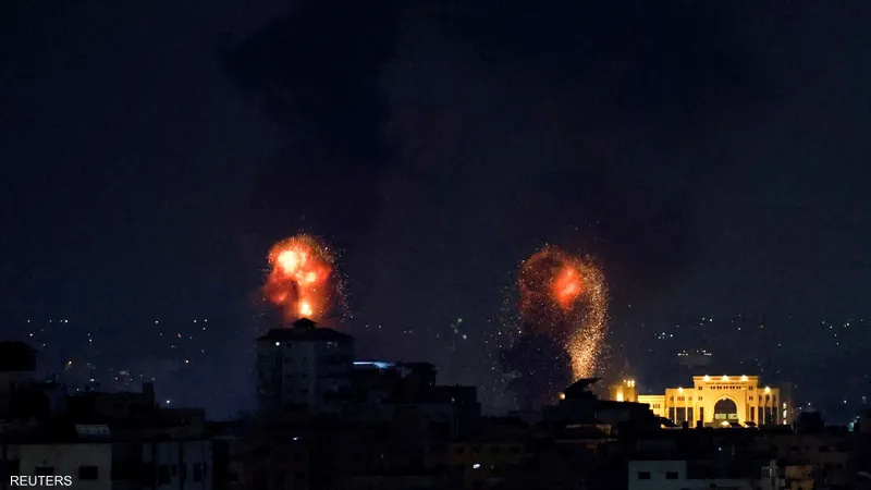 12 قتيلا بقصف إسرائيلي على غزة