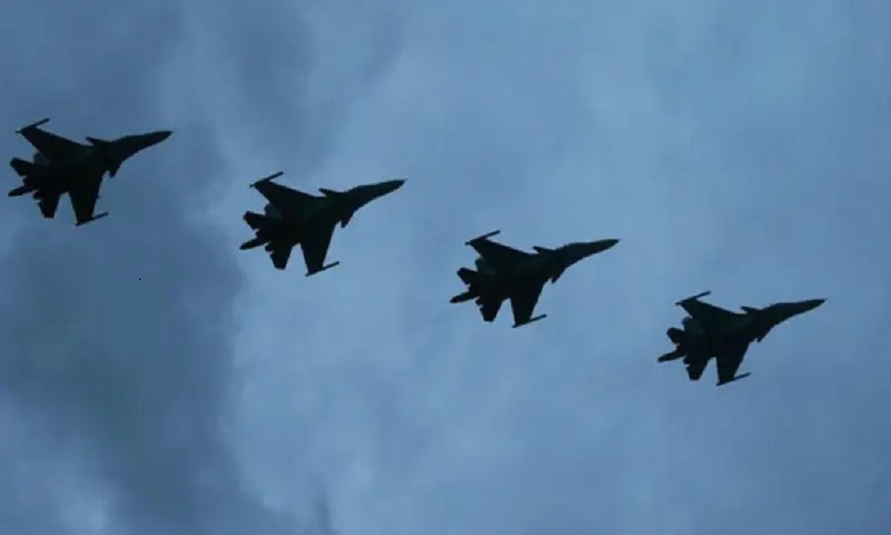 للمرة الثانية… مقاتلات بريطانية تعترض طائرات روسية