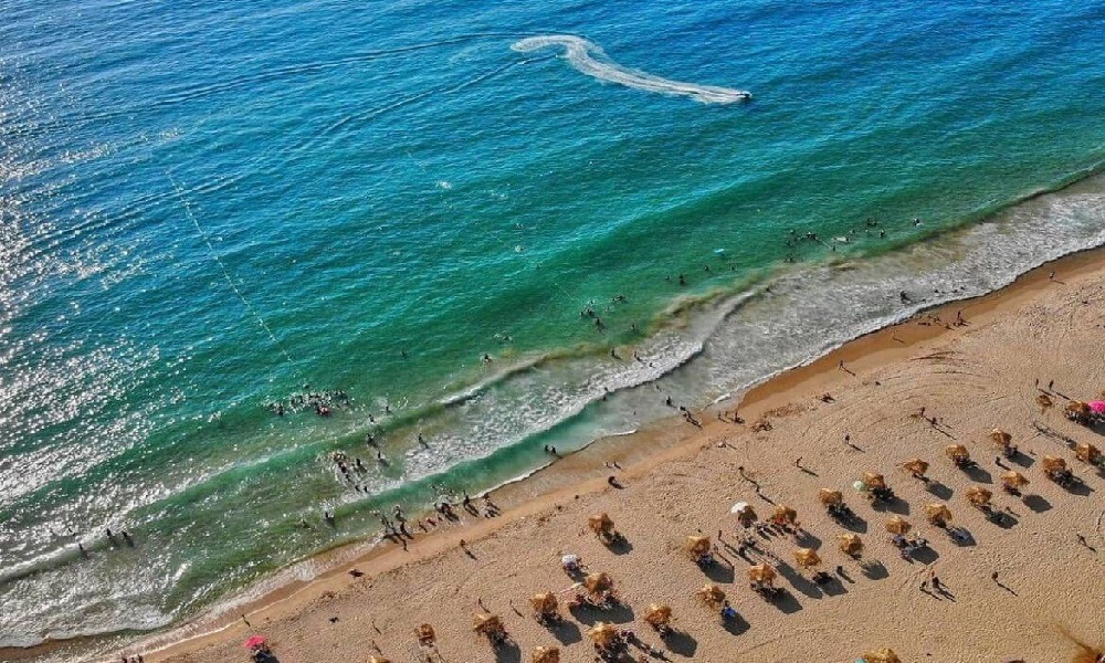 شواطئ لبنان… للأغنياء والسياح فقط!