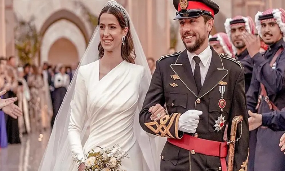 بالصور: تفاصيل أجمل إطلالات الزفاف الملكي الأردني