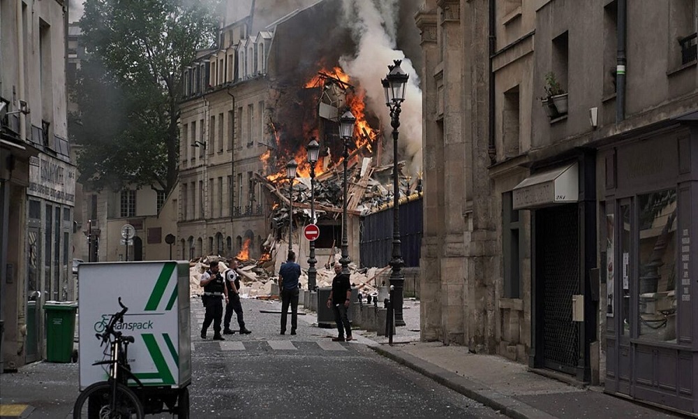 بالفيديو: جرحى إثر انفجار كبير في باريس!