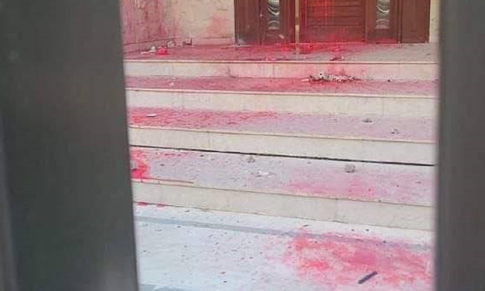 اعتداءٌ على سفارة أذربيجان في بيروت (فيديو)