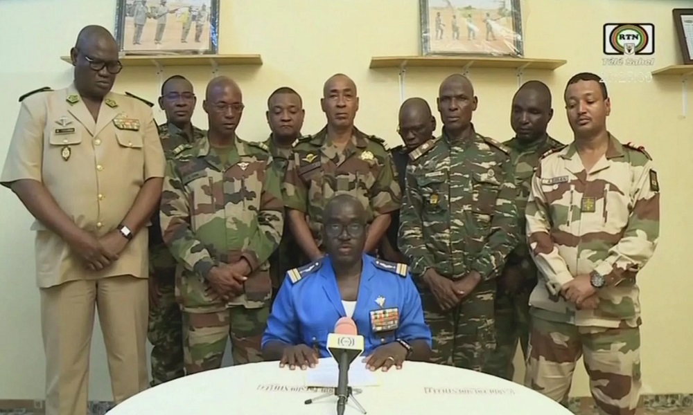 مفاوضات خلال أيام بين عسكر النيجر وإكواس