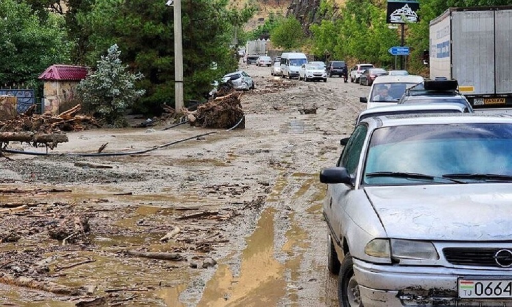 مقتل 13 شخصًا بسبب الأمطار الغزيرة في طاجيكستان