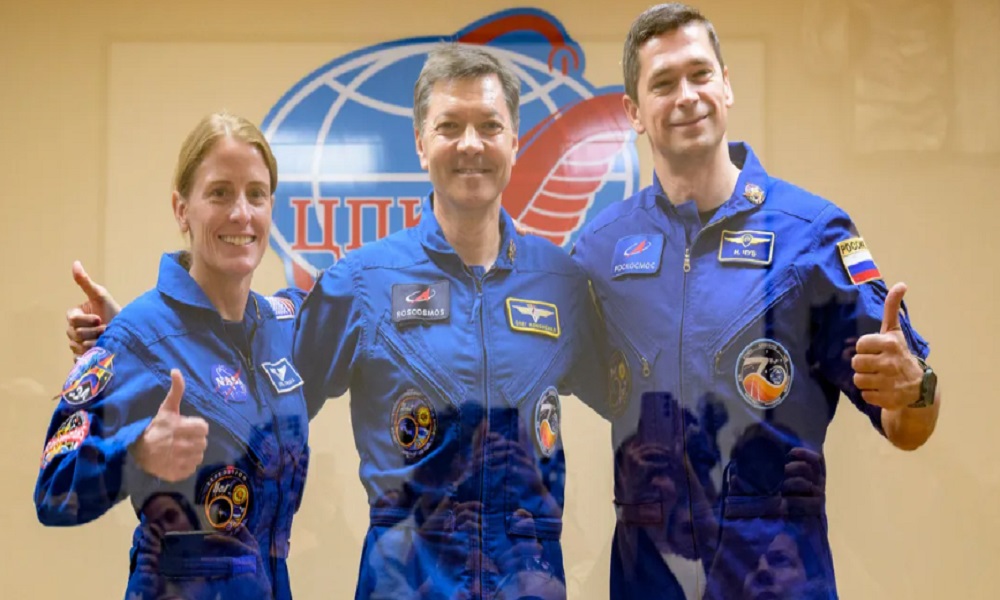 3 رواد فضاء يصلون إلى محطة الفضاء الدولية