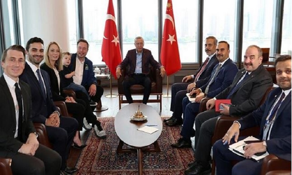 أردوغان يدعو ماسك لفتح مصنع لتسلا في تركيا