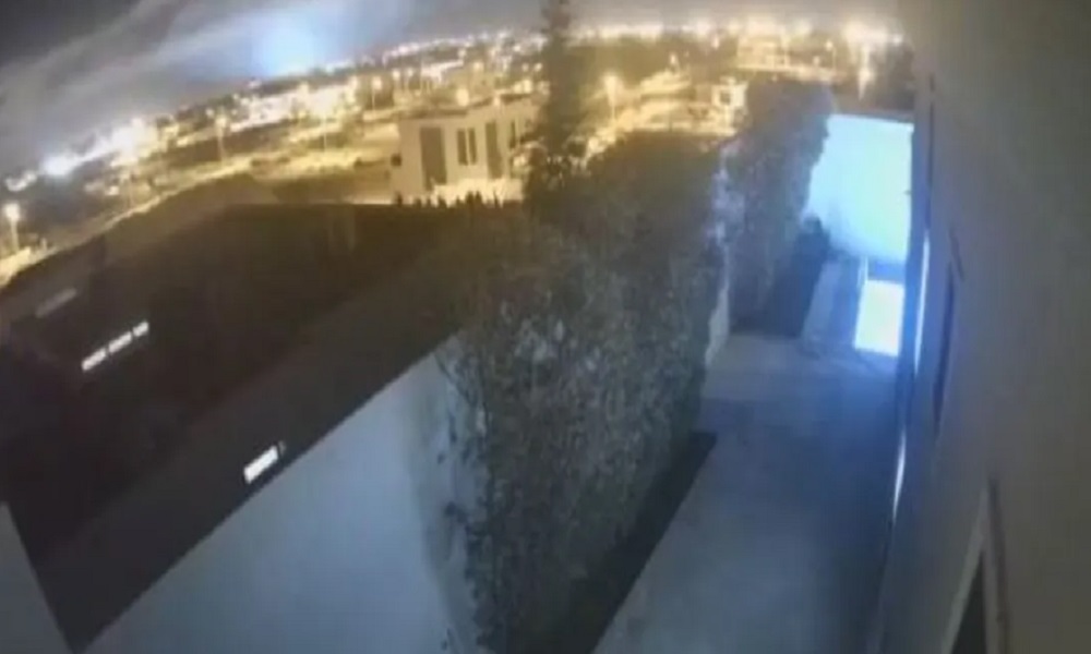 بالفيديو: وميض أزرق في سماء المغرب لحظة الزلزال