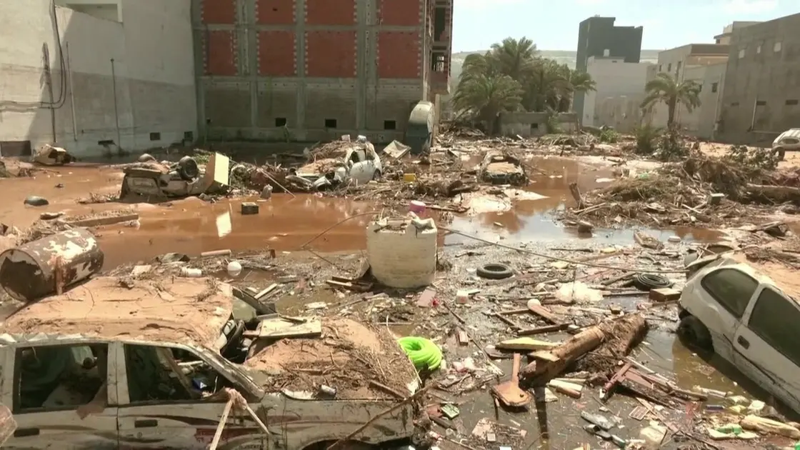 بعد الفيضانات.. درنة الليبية تجد صعوبة في دفن الجثث