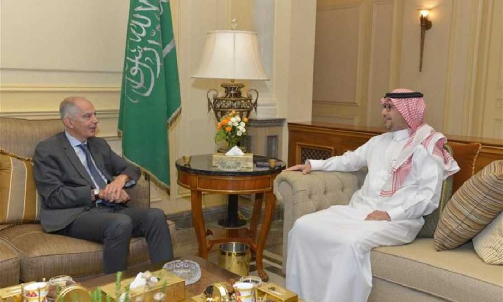 سبل تعزيز التعاون بين السفيرين السعودي والفرنسي