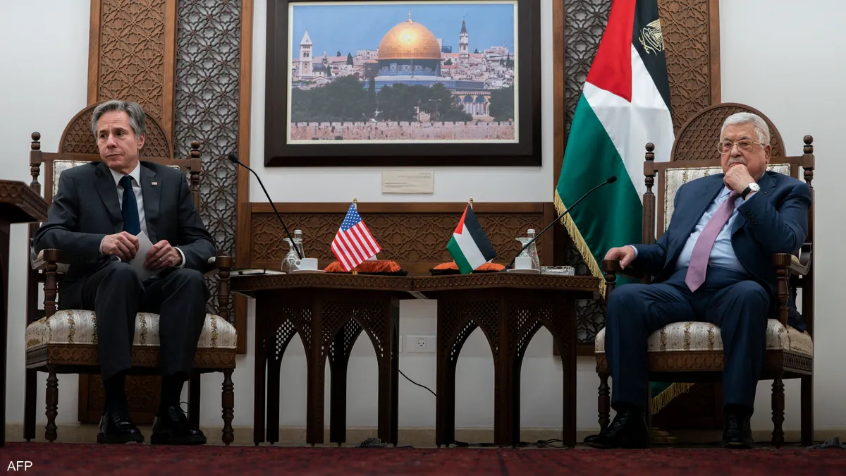 عباس يلتقي بلينكن في الأردن