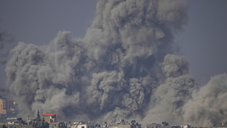 الجيش الإسرائيلي يهاجم غزة من 5 محاور