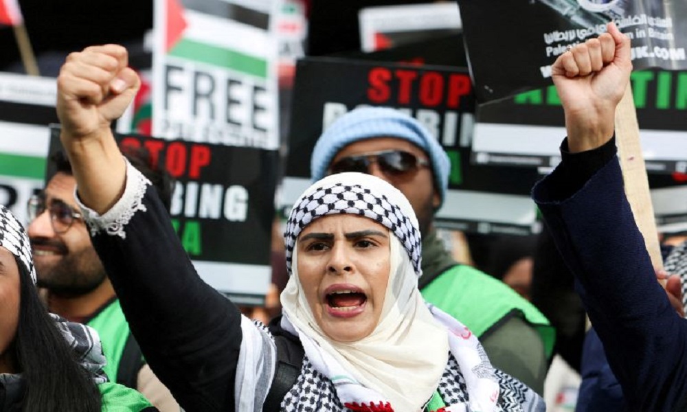 بريطانيا تتهم امرأتين بالإرهاب بعد احتجاج مؤيد لغزة