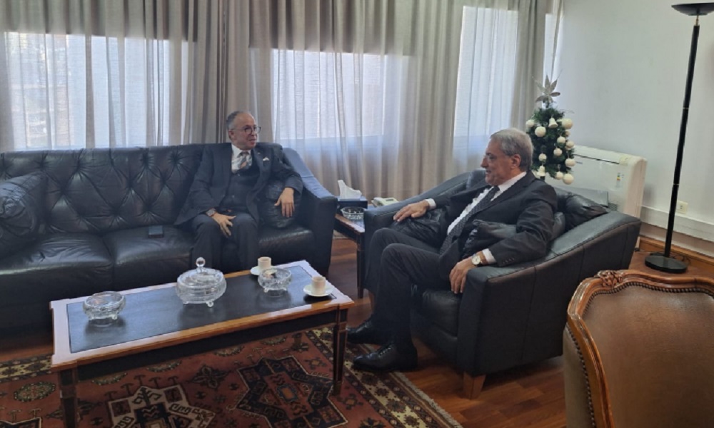 آخر التطورات بين وزير العدل وسفير الجزائر