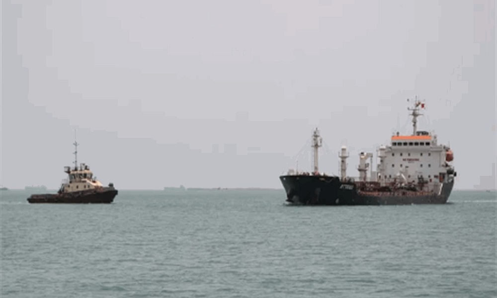 إيران تهدد بإغلاق البحر المتوسط