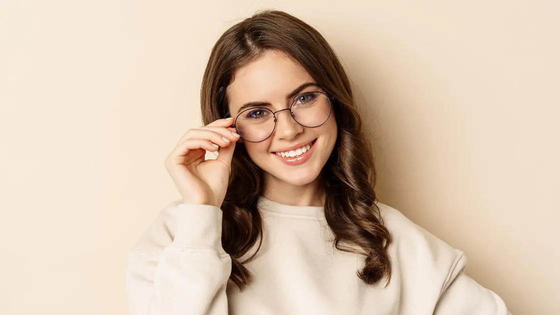 11 حيلة مفيدة لاختيار النظارات الطبيّة المناسبة