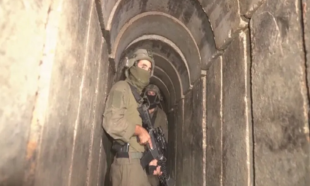 إسرائيل تنشر فيديو “السنوار داخل النفق”