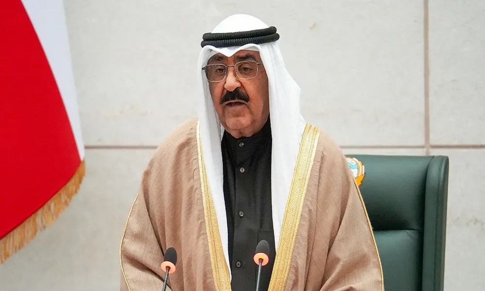 أمير الكويت يؤدي اليمين: لمراجعة واقع البلاد