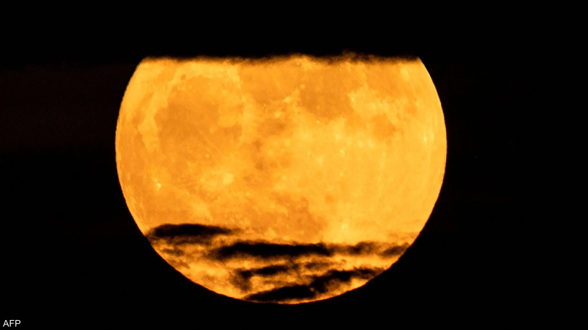 “سليم” الياباني يدخل مدار القمر