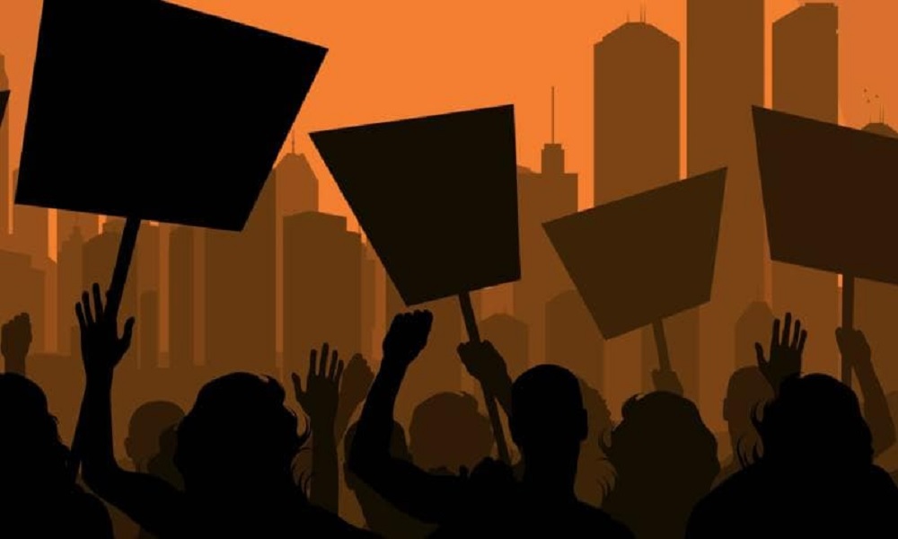 الإضرابات تشلّ الإدارات العامة… والحكومة مقيّدة