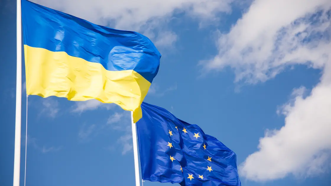 الاتحاد الأوروبي يقرر فتح مفاوضات العضوية مع أوكرانيا