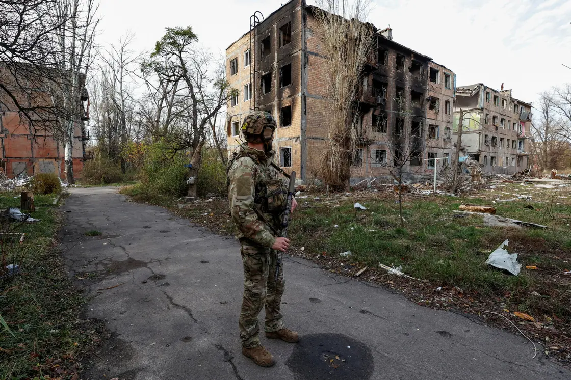 الجيش الأوكراني يؤكد انسحابه من مارينكا
