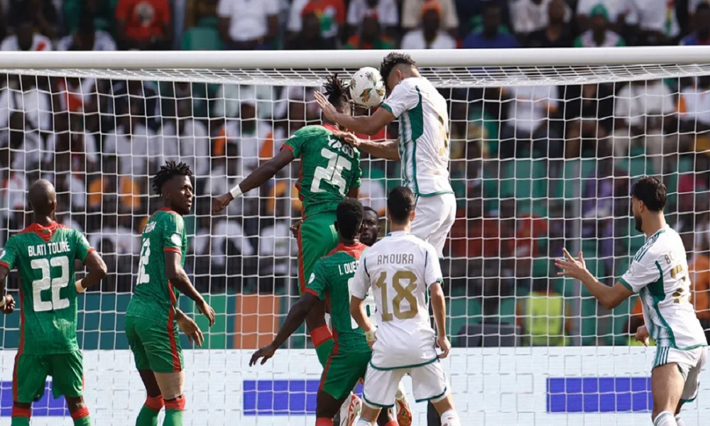 الجزائر تخطف التعادل أمام بوركينا فاسو في كأس أمم أفريقيا